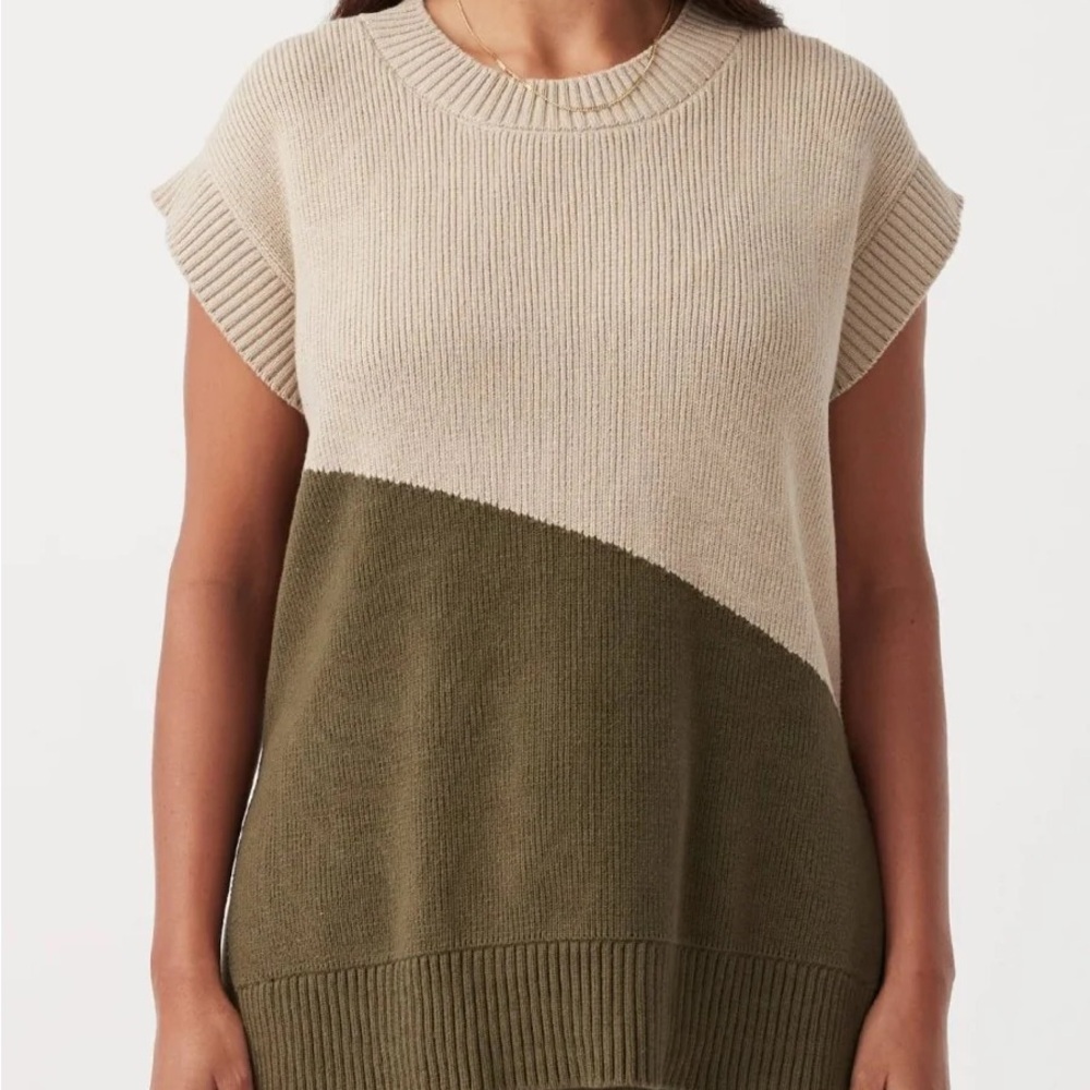 ARCAA Organic Cotton Colorblock Crewneck Sleeveless Sweater - Beige & Olive